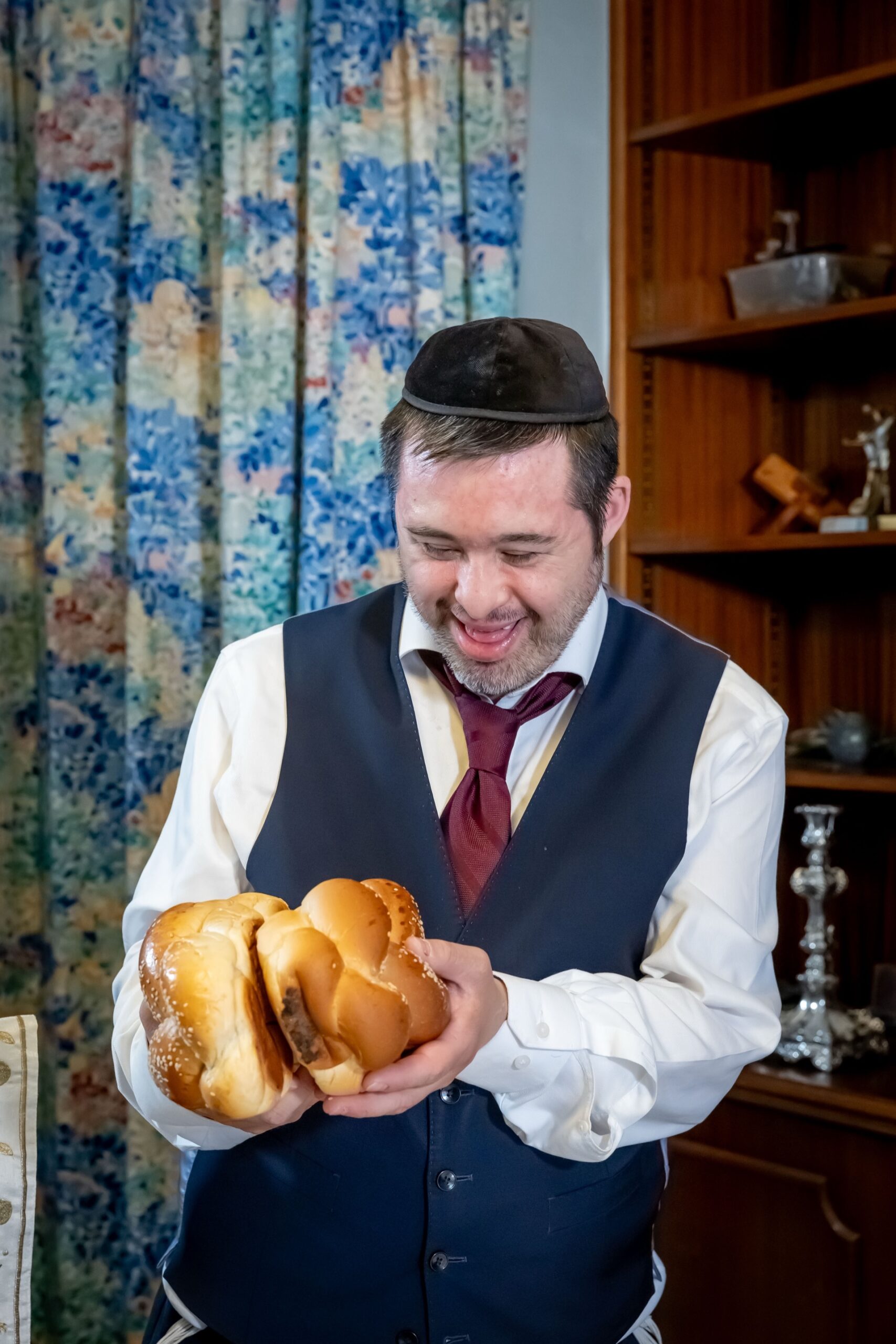 A Kisharon Langdon member cooking independently in their own home