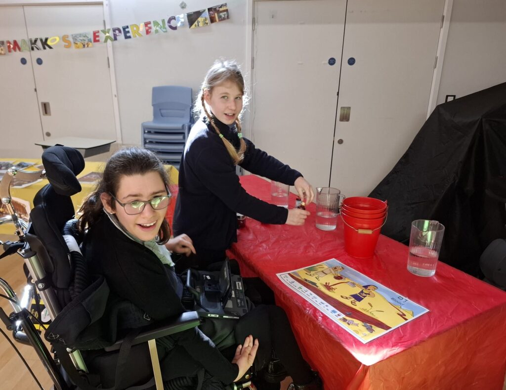Kisharon Noé School’s Interactive 10 Plagues Exhibition Brings Passover to Life
